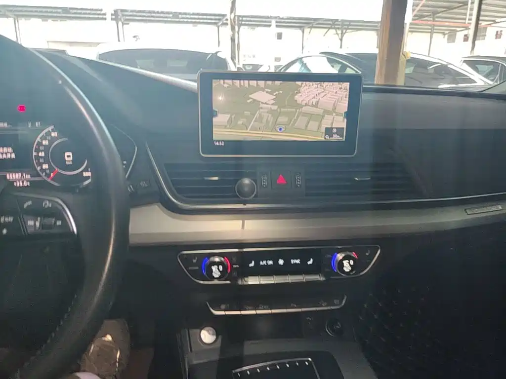 Audi Q5L — миниатюра 10