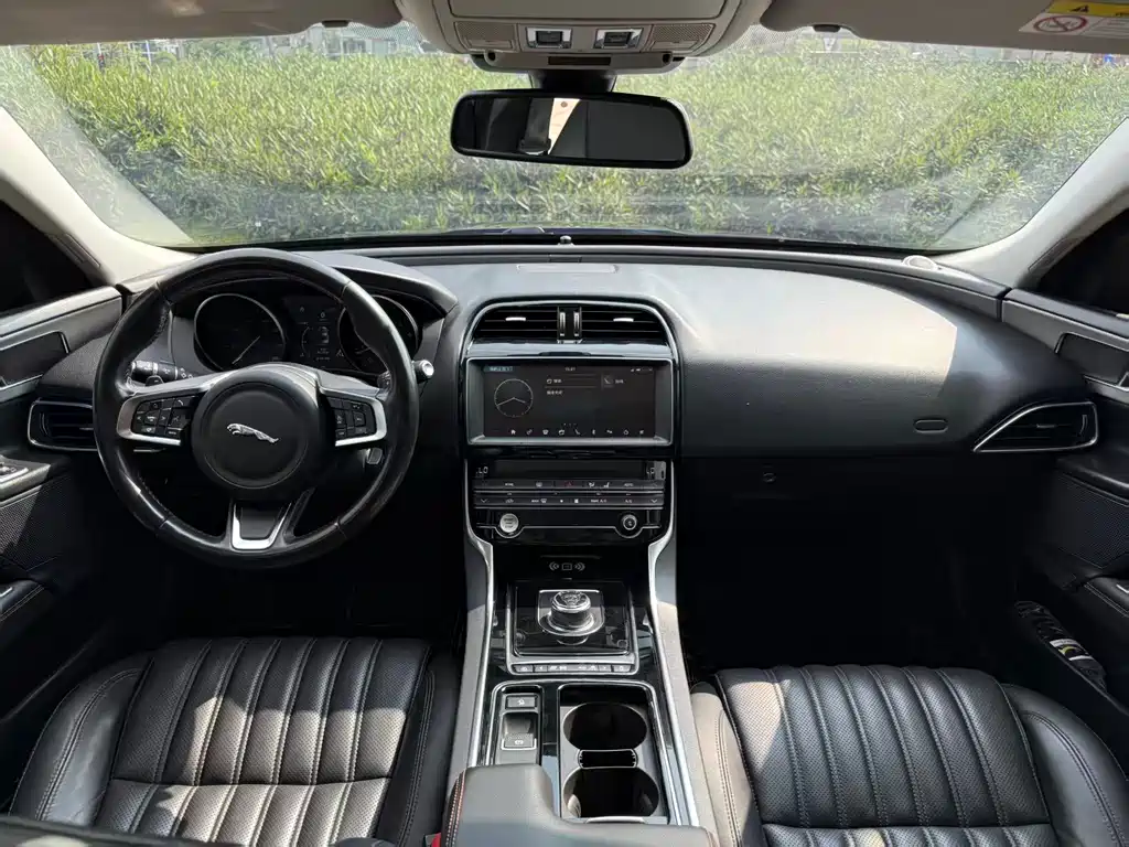 Jaguar XEL 2.0T 200PS Luxury Edition, фото 4