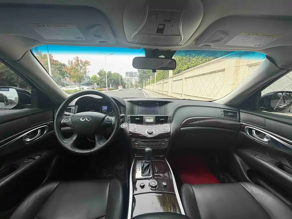 Infiniti Q70 — миниатюра 8