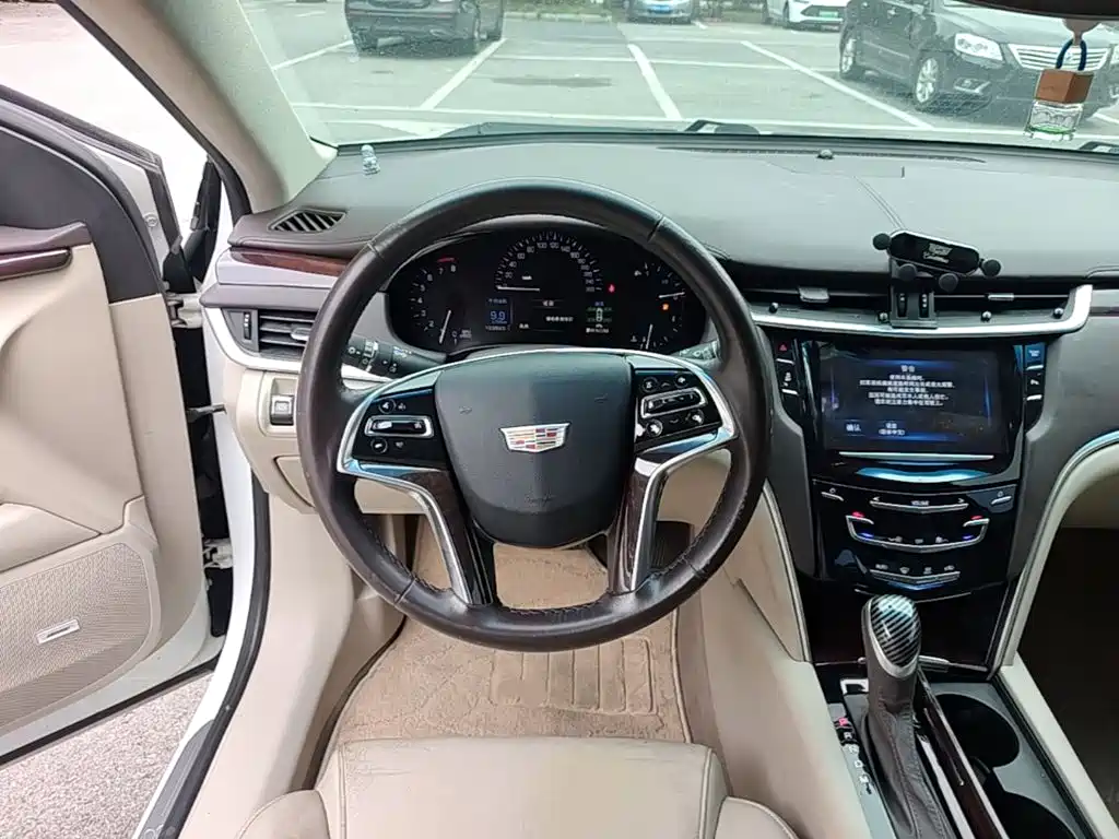 Cadillac XTS — миниатюра 11