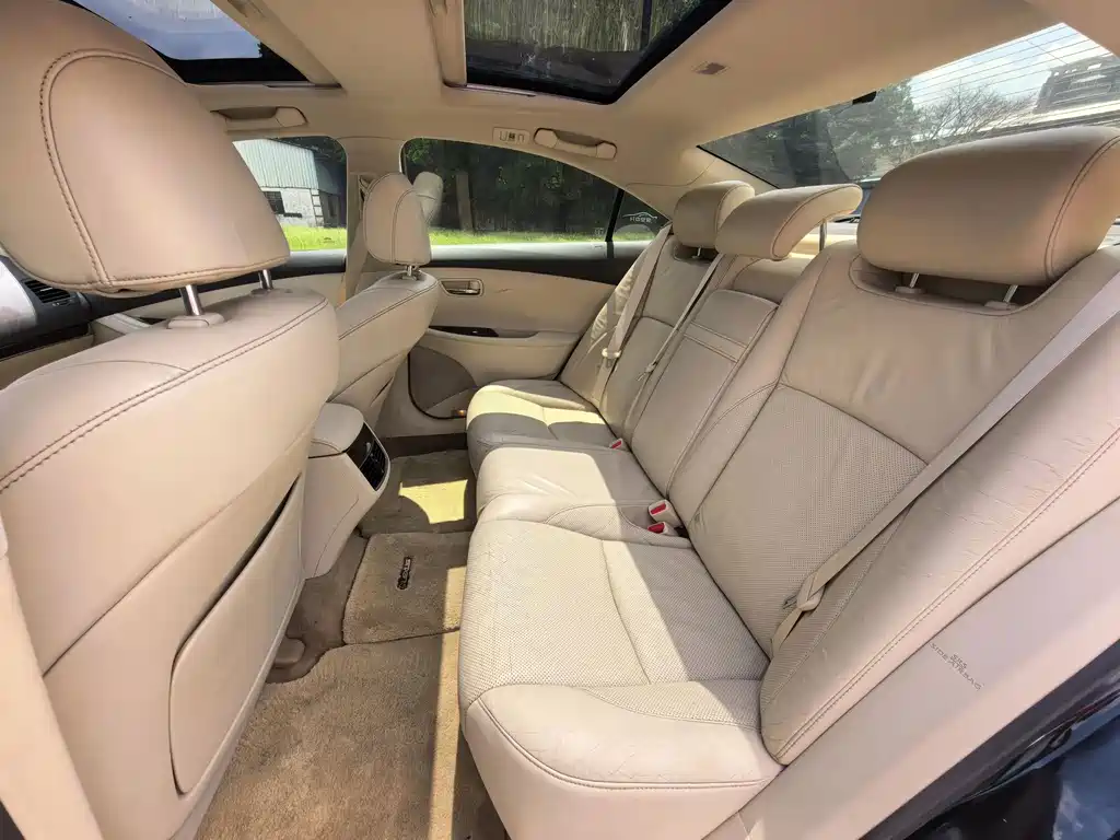 Lexus ES — миниатюра 14