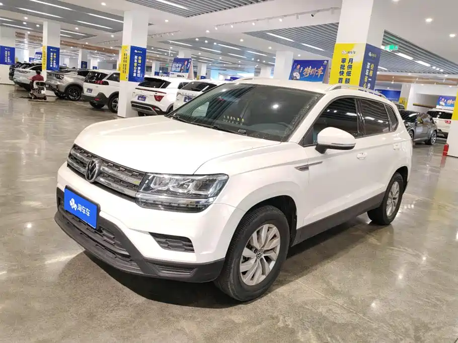 Volkswagen Tharu