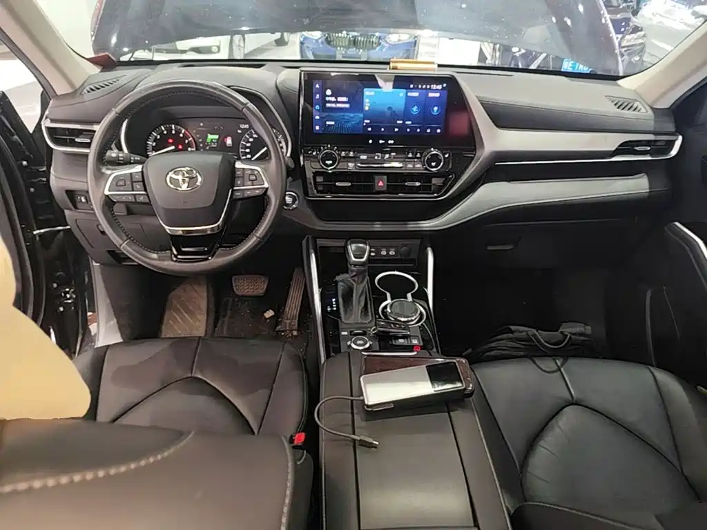 Toyota Highlander — миниатюра 10
