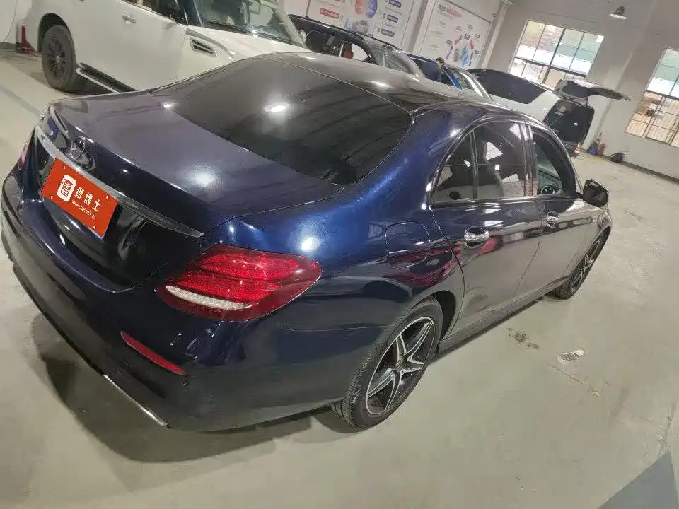 Mercedes-Benz E-Class (Import) — миниатюра 4