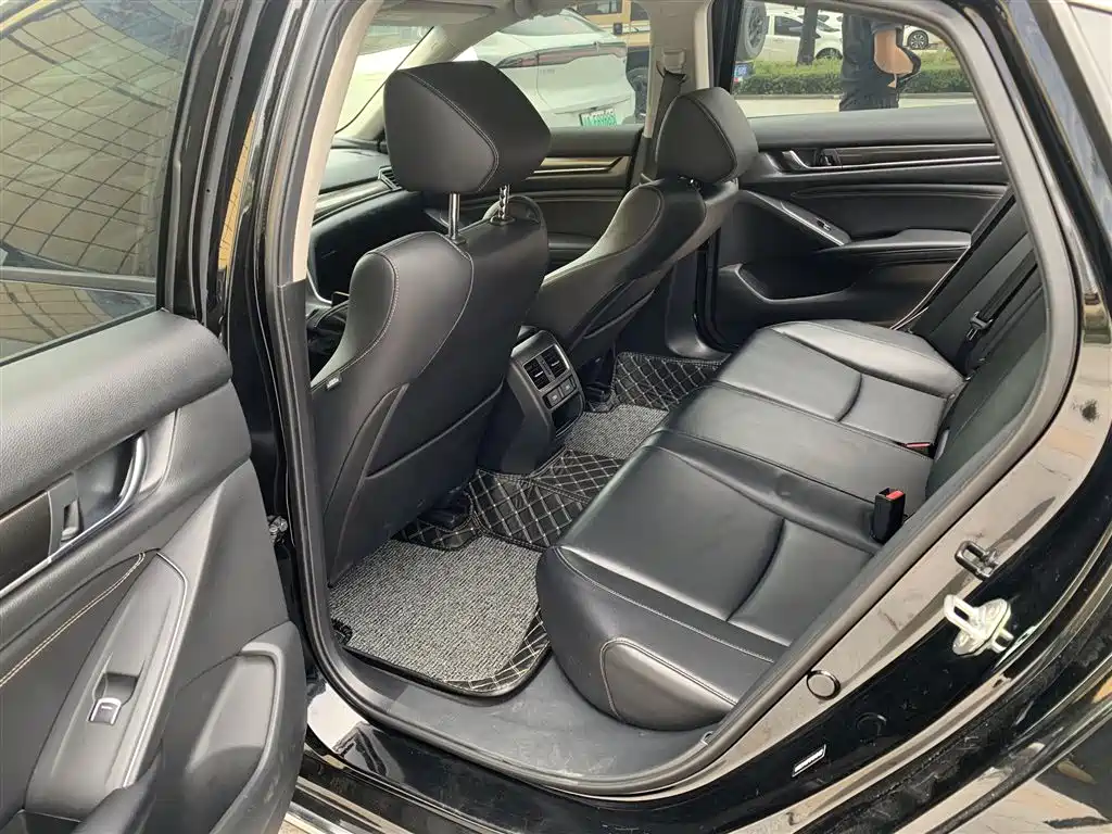 Honda Accord — миниатюра 5