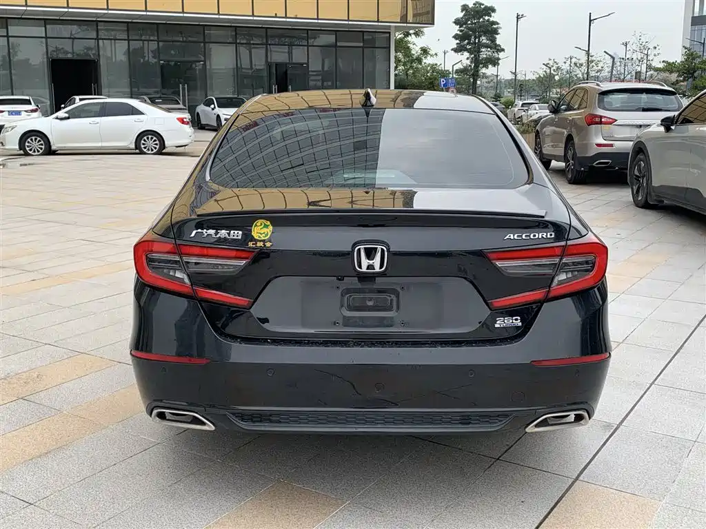 Honda Accord — миниатюра 8