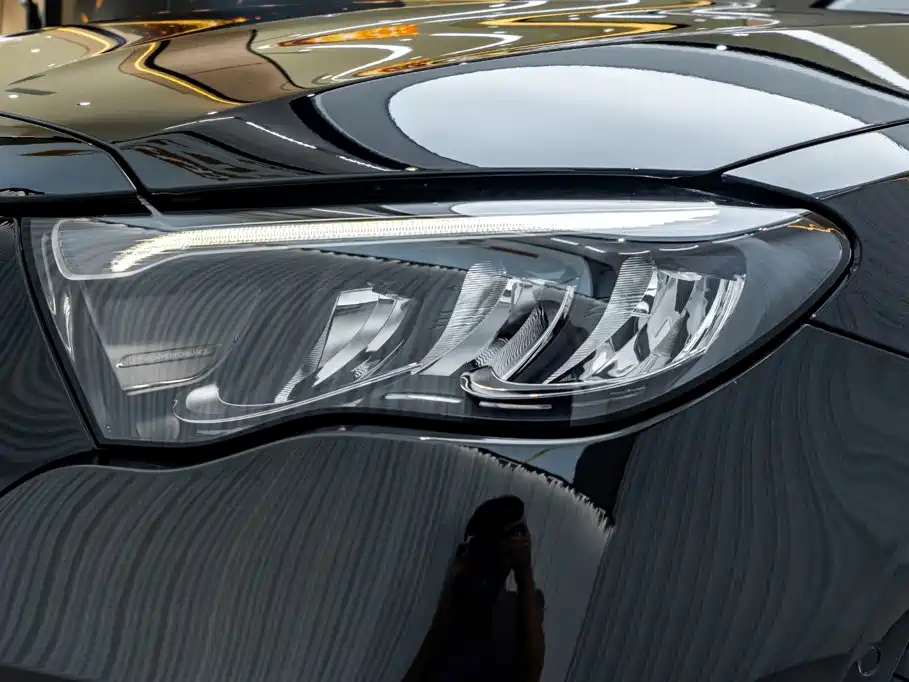 Mercedes-Benz E-Class — миниатюра 6