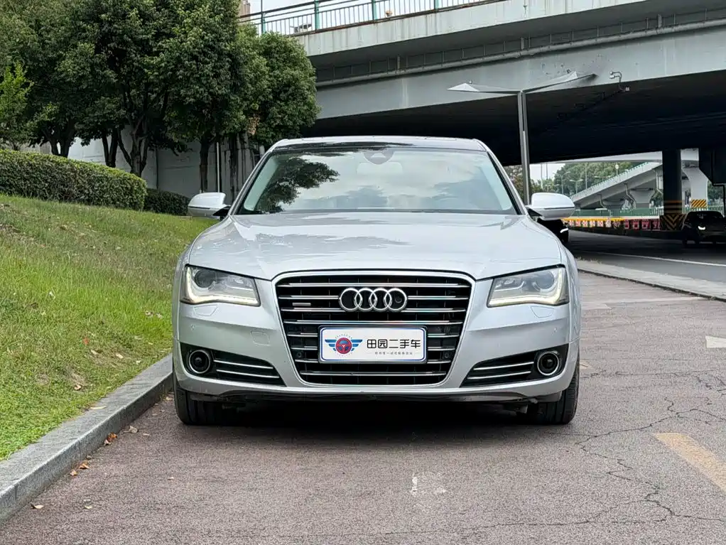 Audi A8 2011 A8L 3.0 TFSI quattro Luxury (213kW