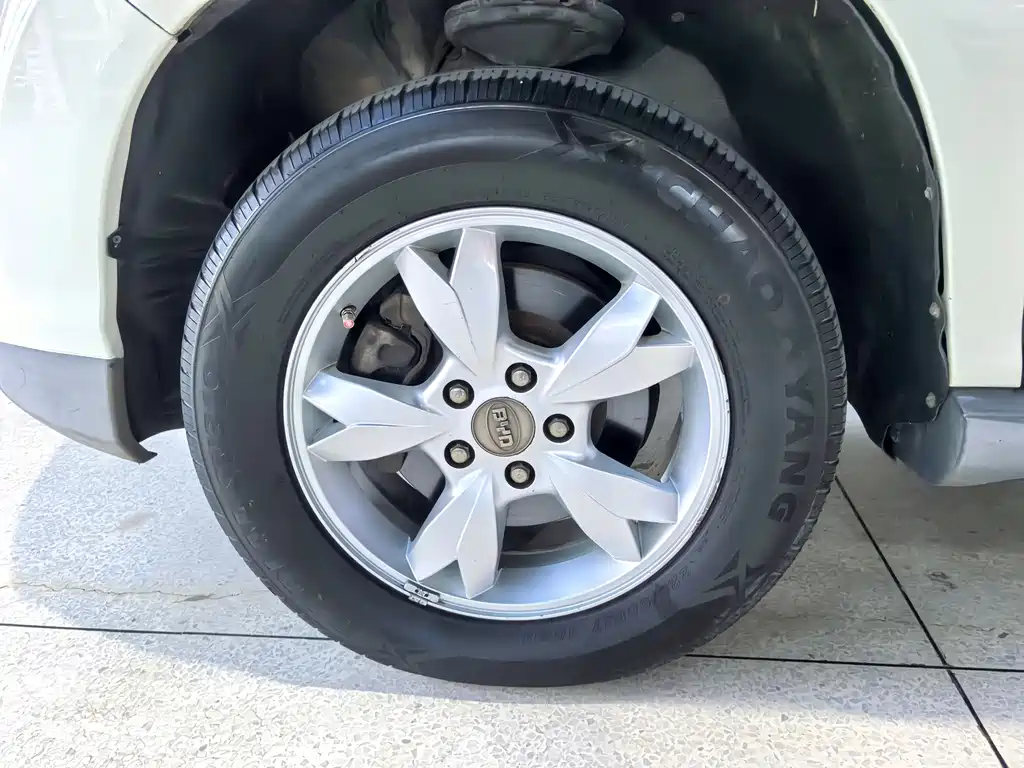 BYD S6 — миниатюра 7