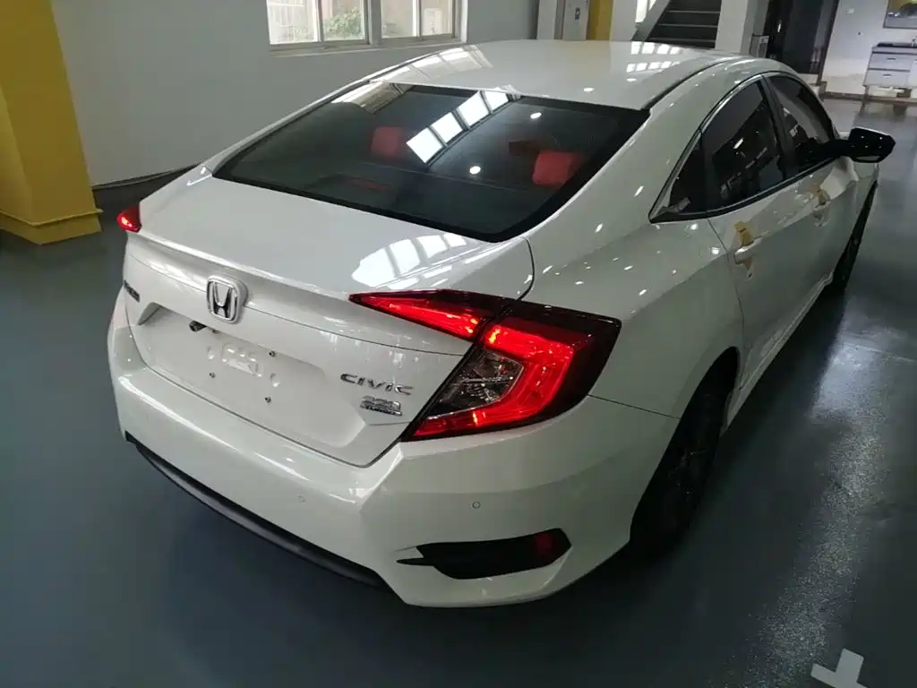Honda Civic — миниатюра 7