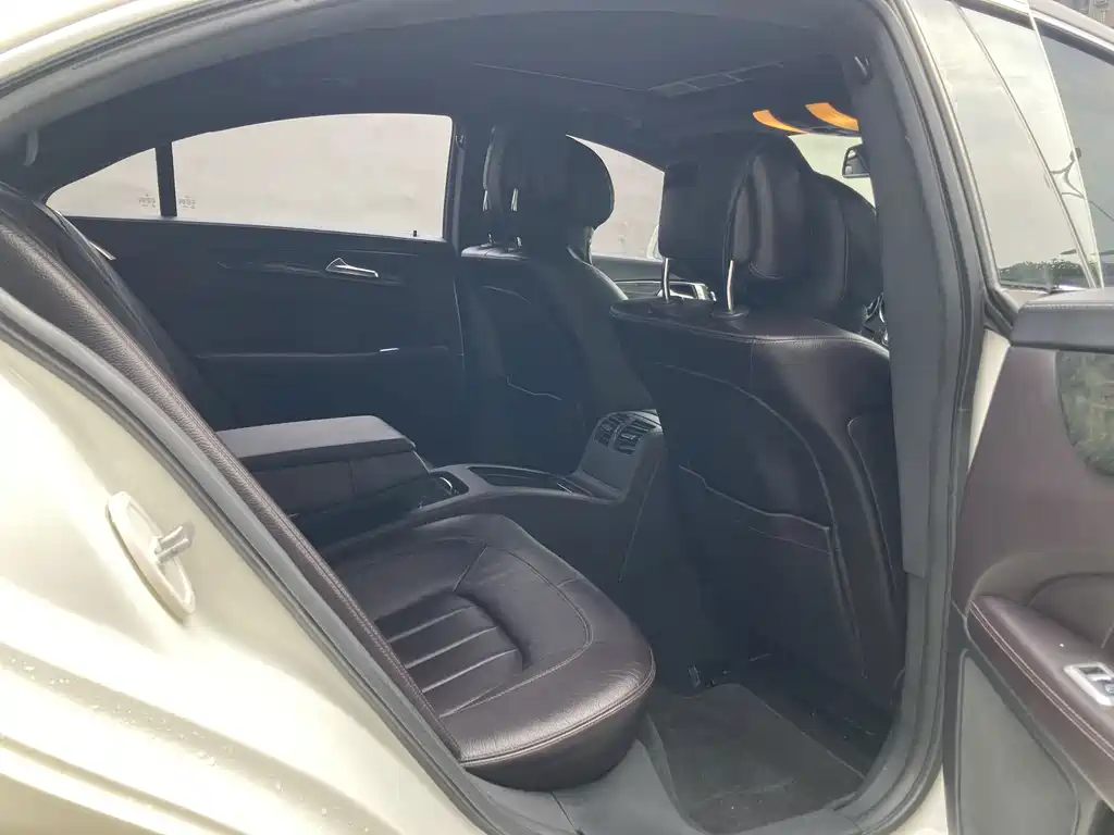 Mercedes-Benz CLS — миниатюра 9