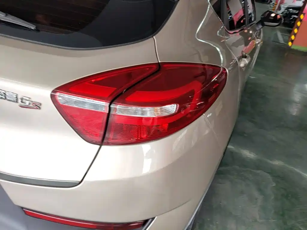 Geely Emgrand GS — миниатюра 8