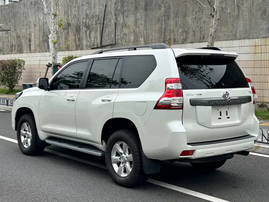 Toyota Prado — миниатюра 7