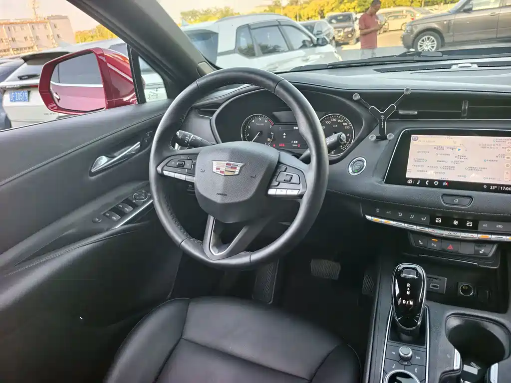 Cadillac XT4 — миниатюра 12