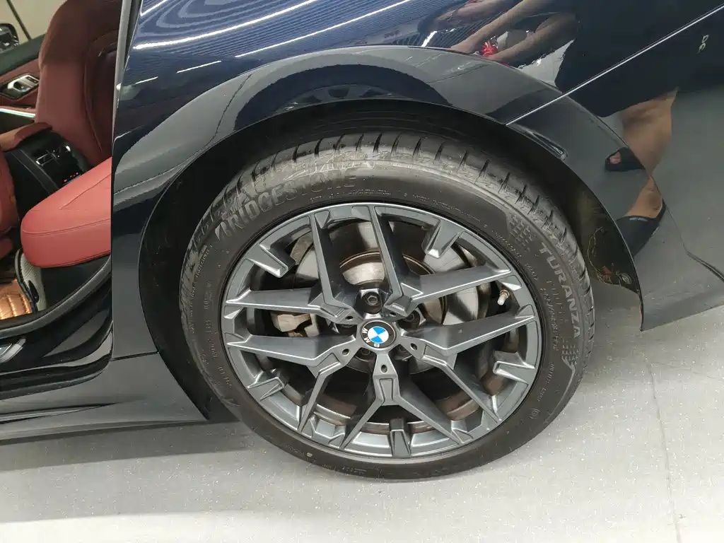BMW 3 Series — миниатюра 11