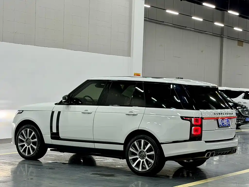 Land Rover Range Rover — миниатюра 9