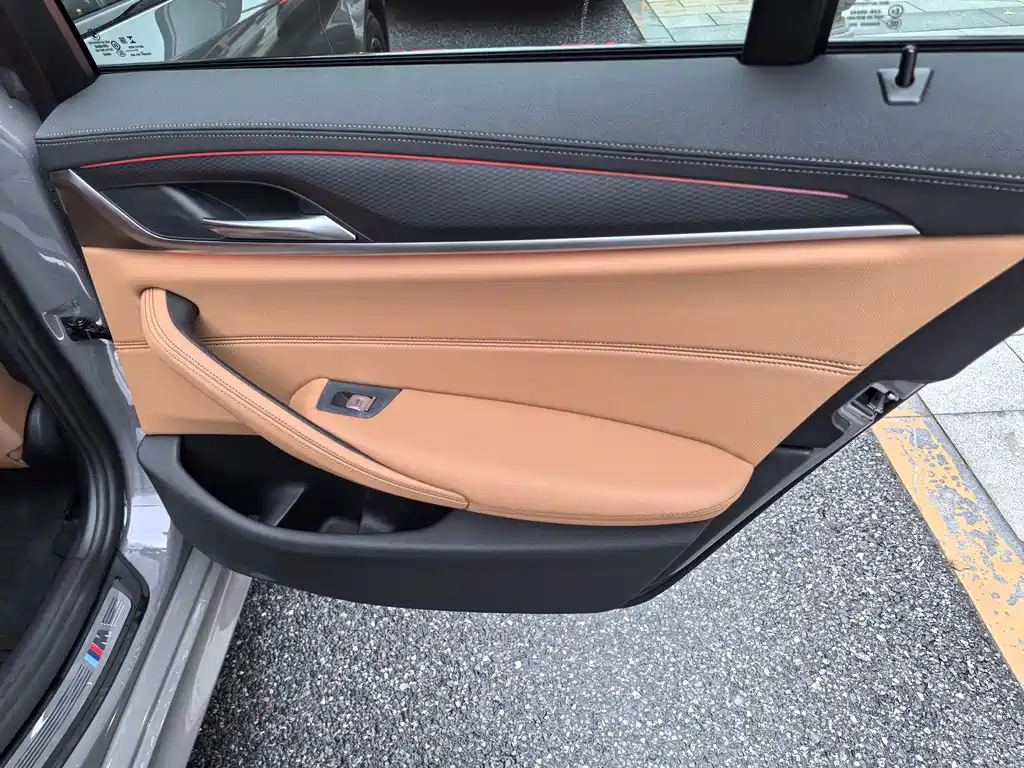 BMW 5 Series (Import) — миниатюра 13