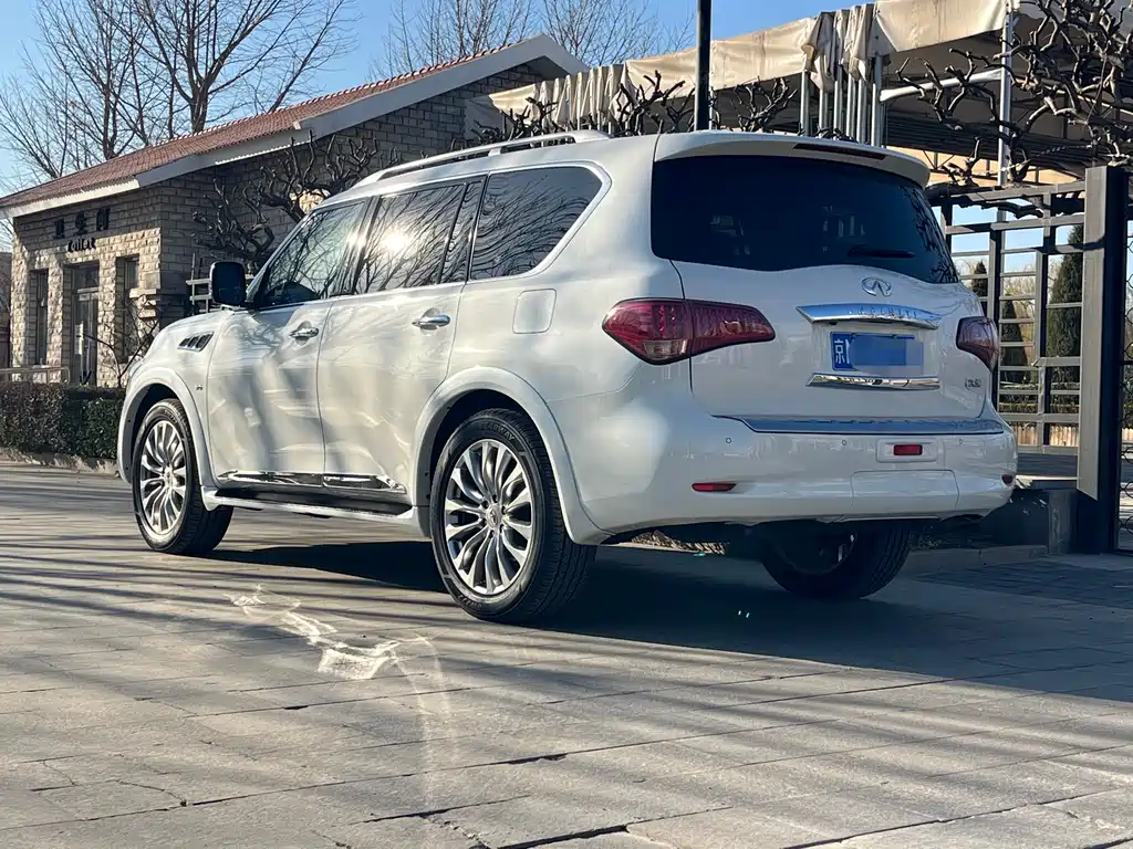 INFINITI QX80