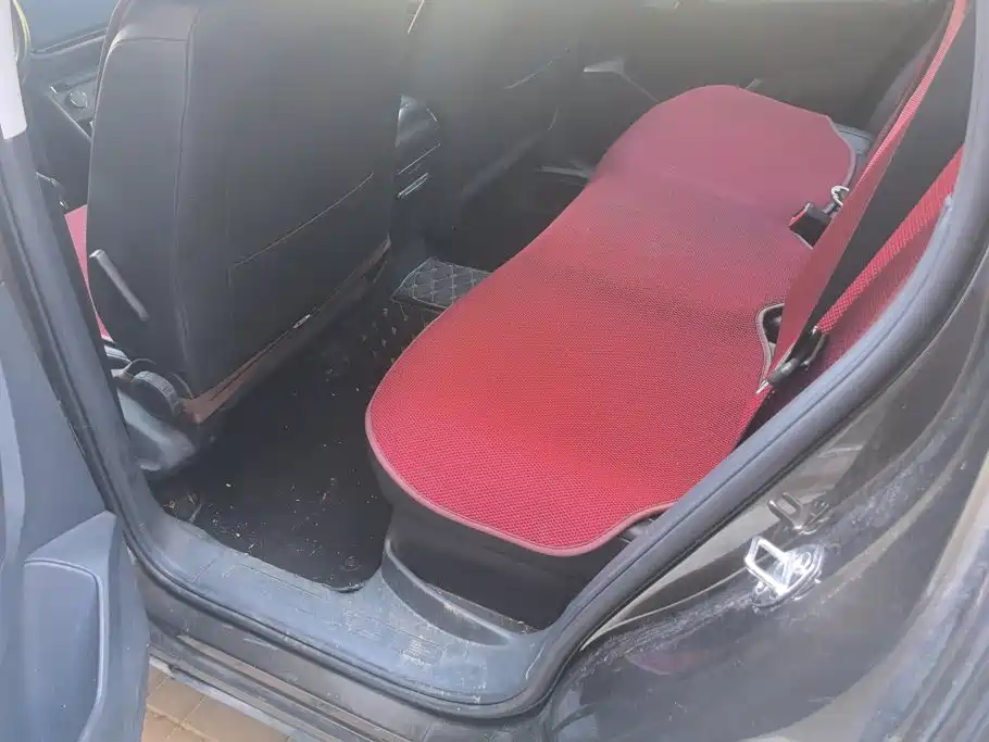 Volkswagen Tiguan L — миниатюра 11