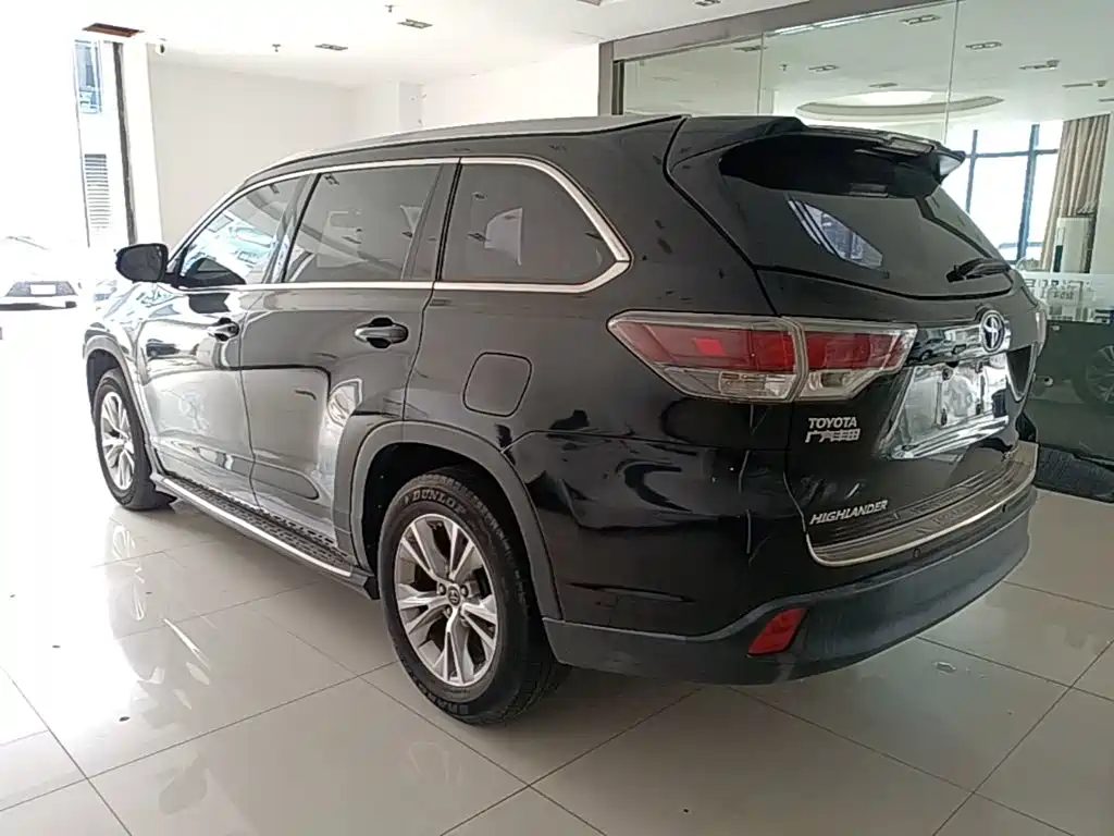 Toyota Highlander — миниатюра 5