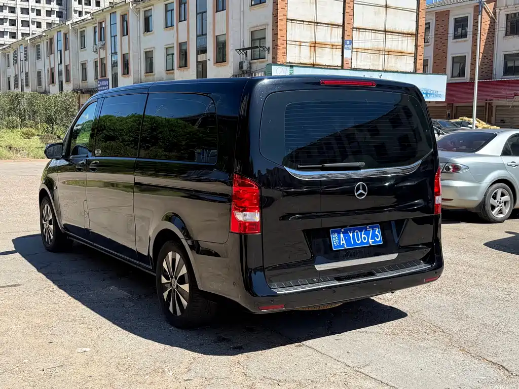 Mercedes-Benz Vito 2021 2.0T 7 мест