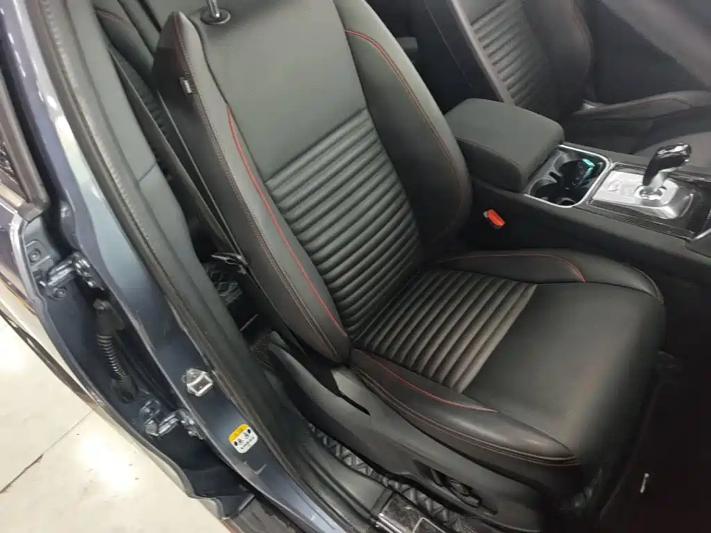 Land Rover Discovery Sport — миниатюра 25