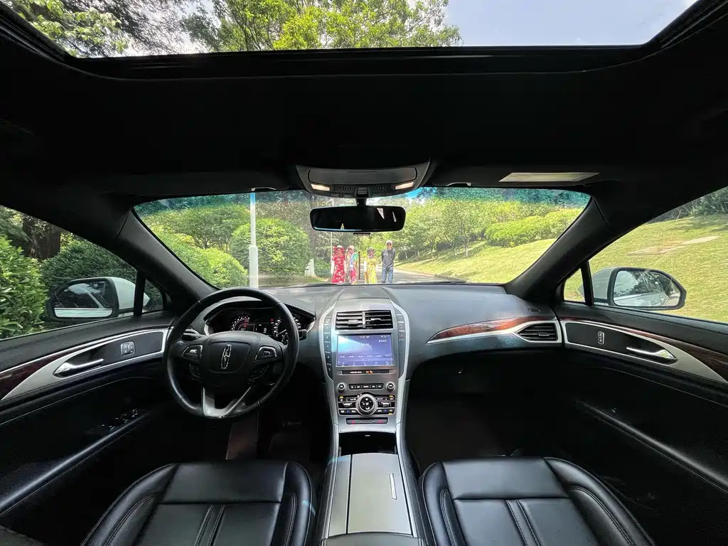 Lincoln MKZ — миниатюра 6