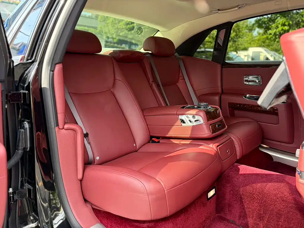 Rolls-Royce Ghost — миниатюра 21