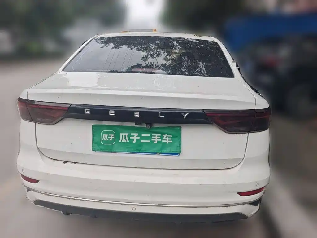 Geely Emgrand — миниатюра 3
