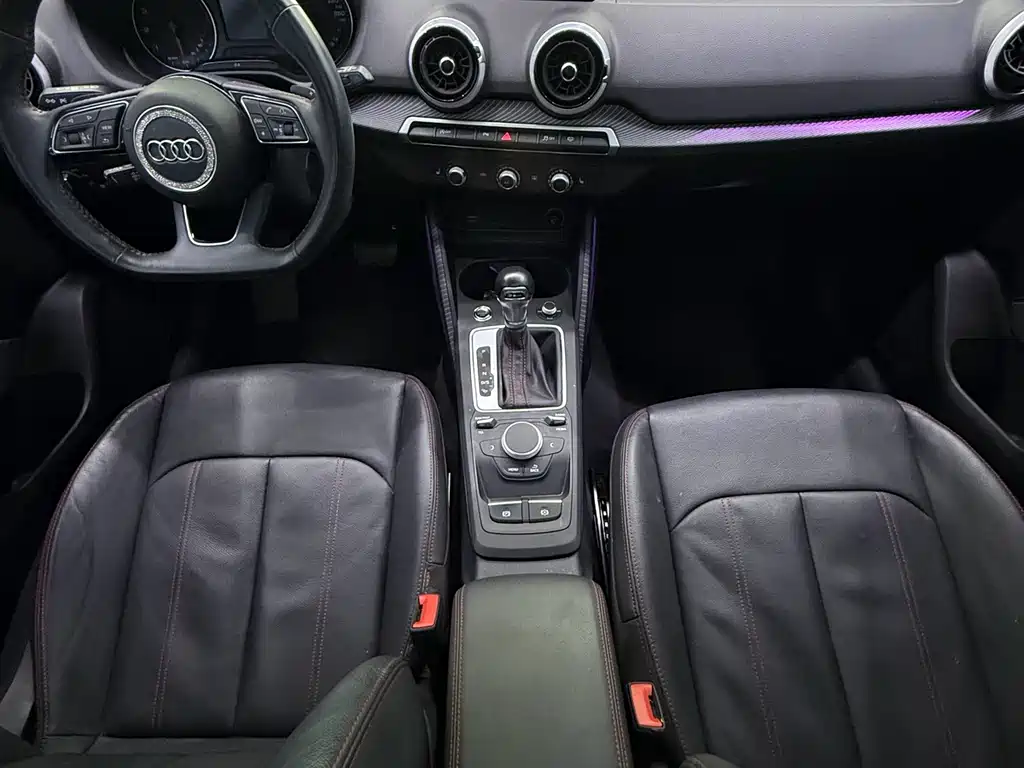 Audi Q2L 2022 35 TFSI Fashion