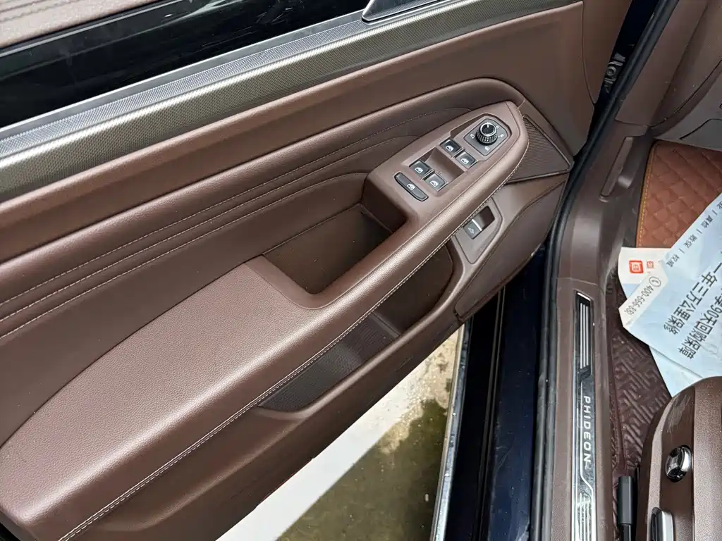 Volkswagen Phideon — миниатюра 8