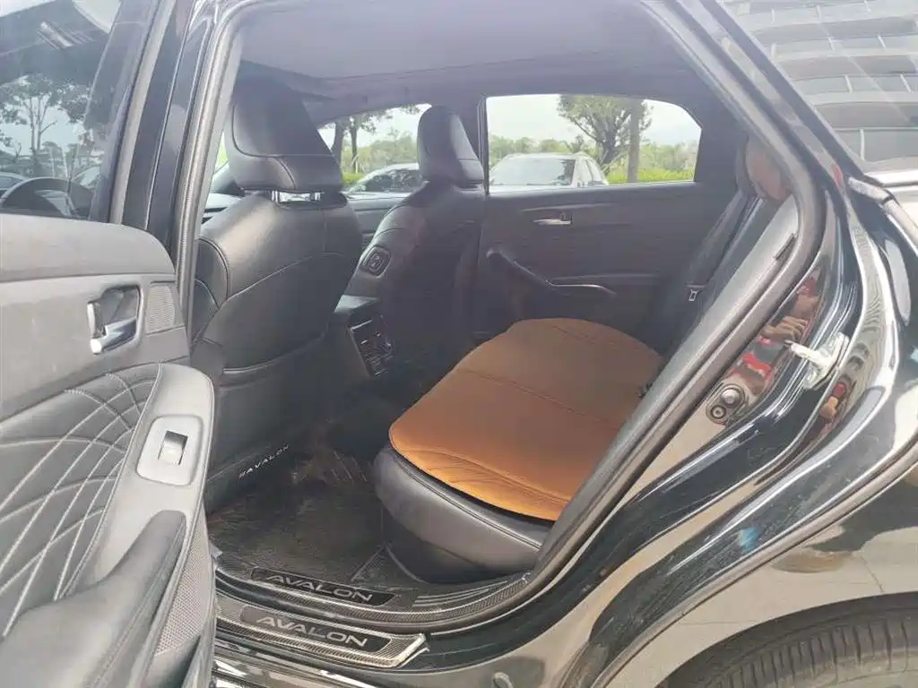 Toyota Avalon — миниатюра 6