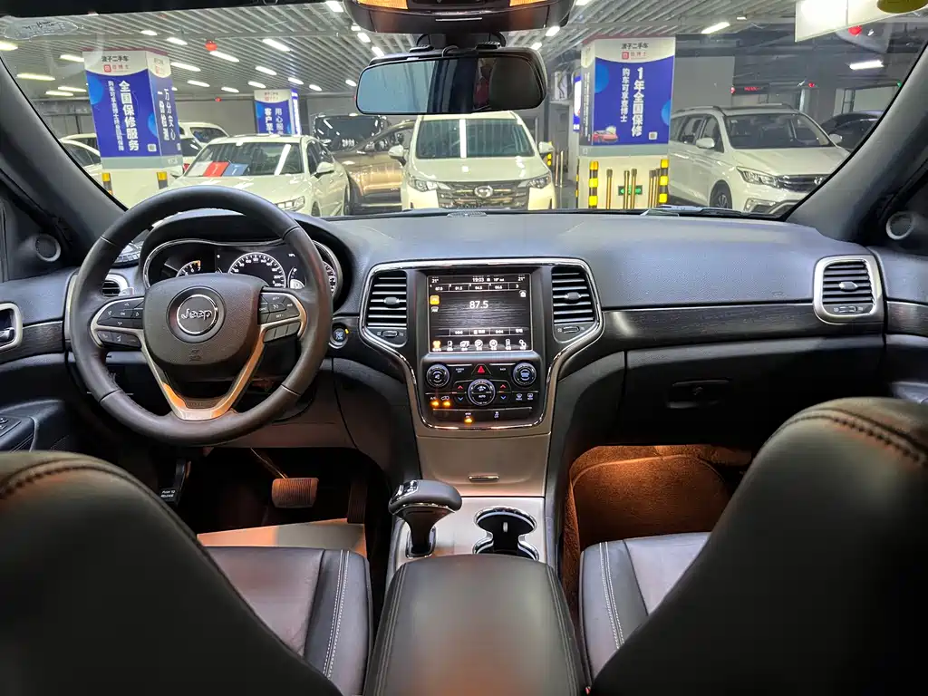 Jeep Grand Cherokee (Import) — миниатюра 13