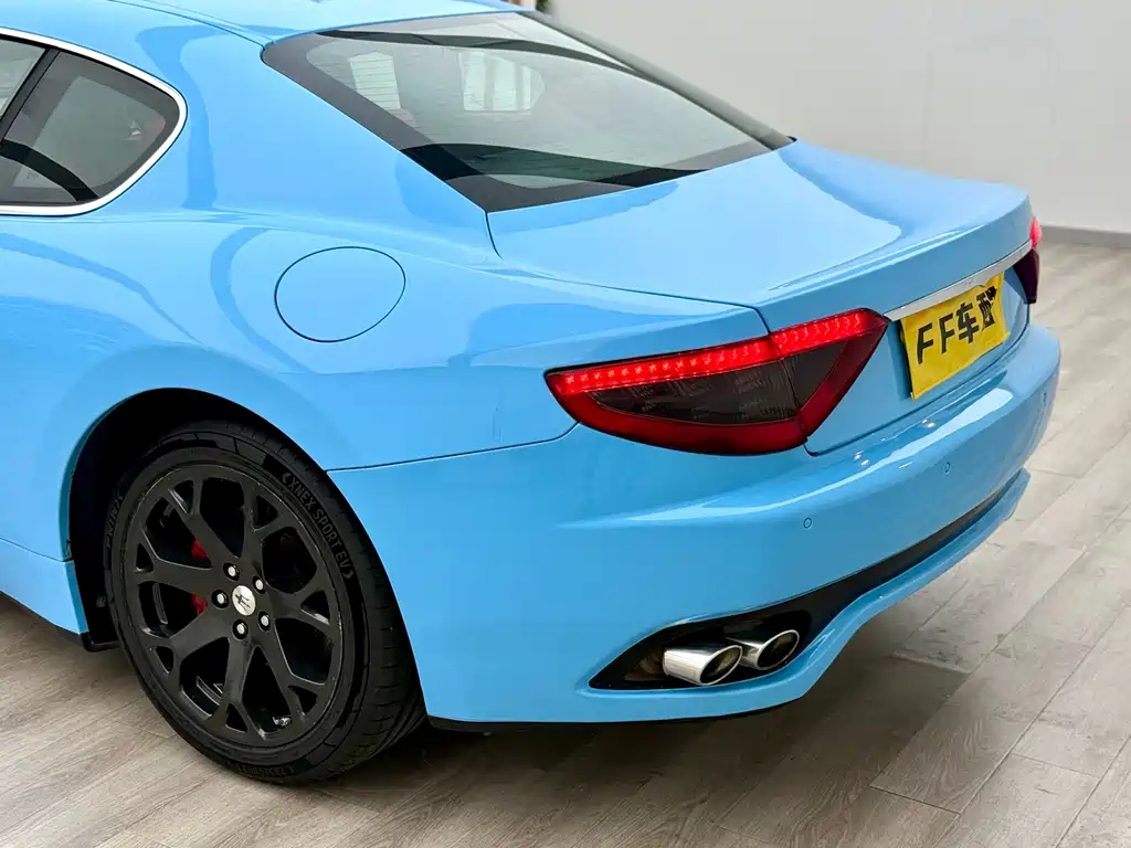 Maserati GranTurismo 2013 4.2L V8