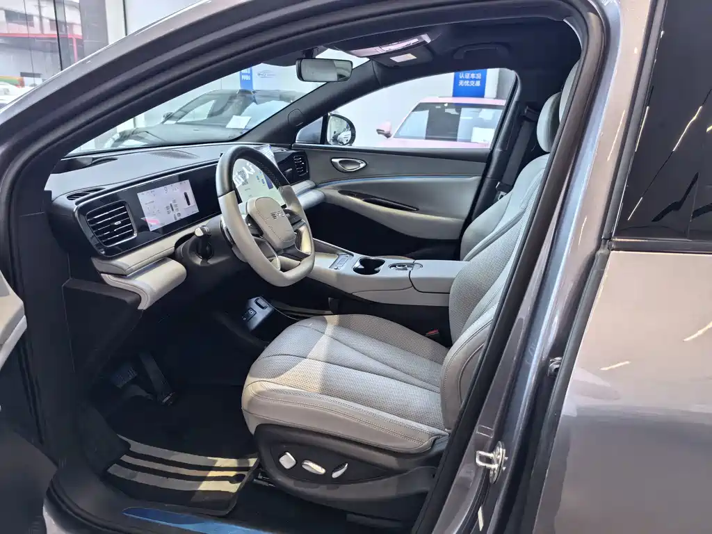 BYD Sealion 06 — миниатюра 2