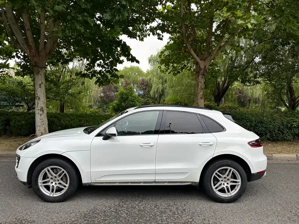 Porsche Macan — миниатюра 4
