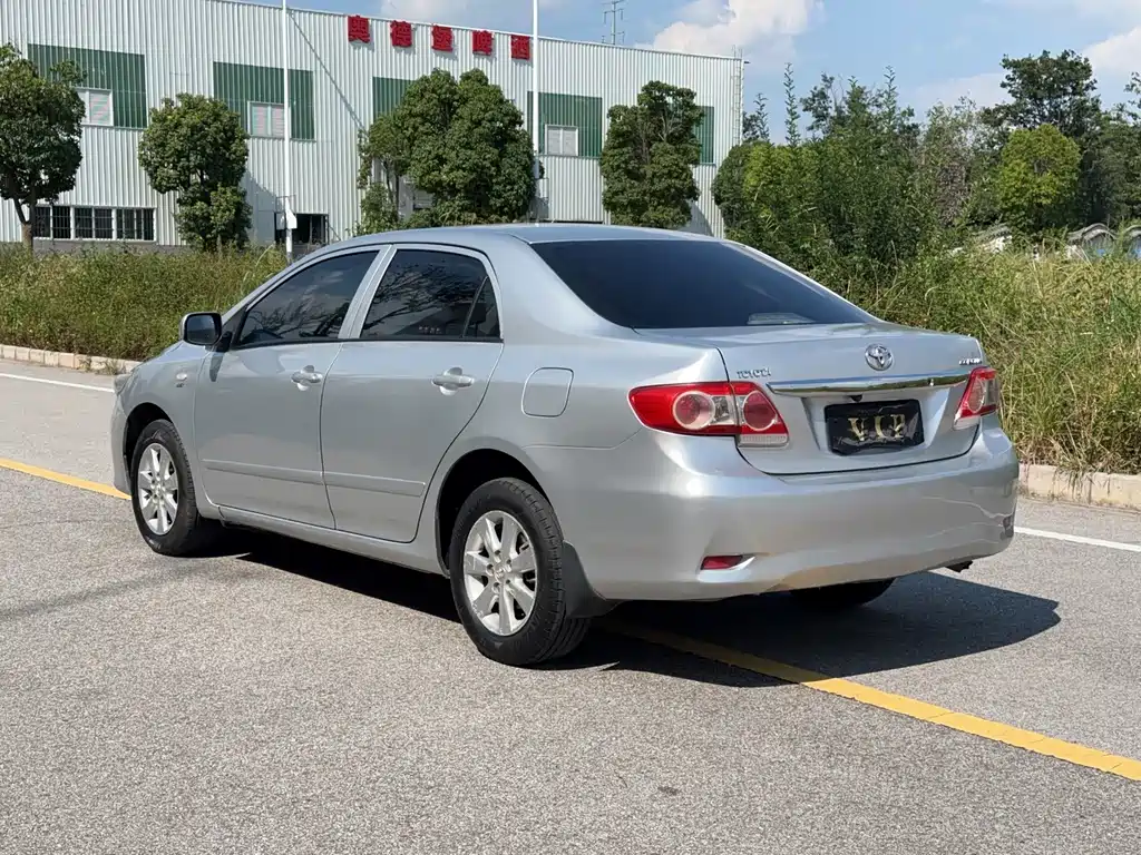 Toyota Corolla — миниатюра 5