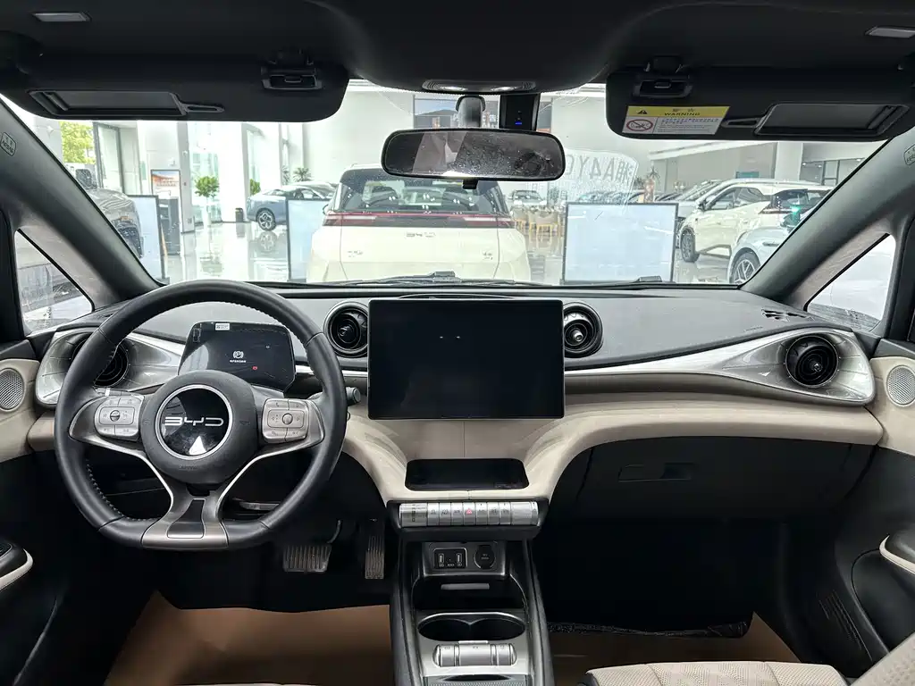 BYD Dolphin — миниатюра 7
