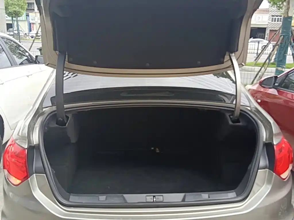 Citroen C4L — миниатюра 19