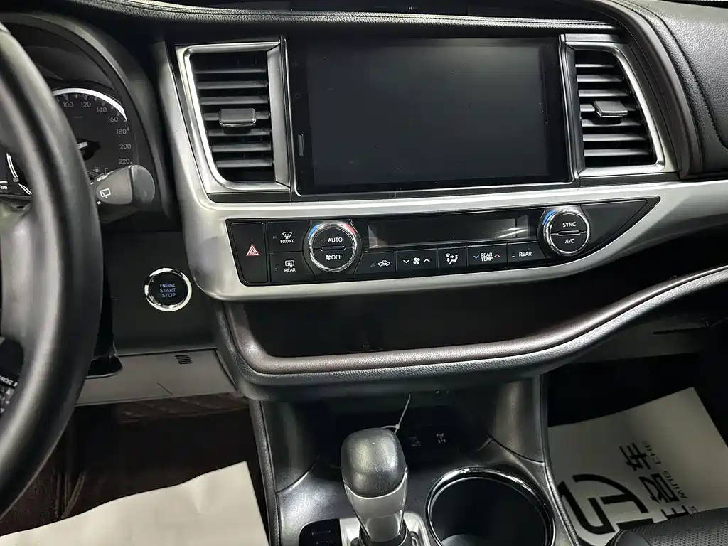 Toyota Highlander — миниатюра 10