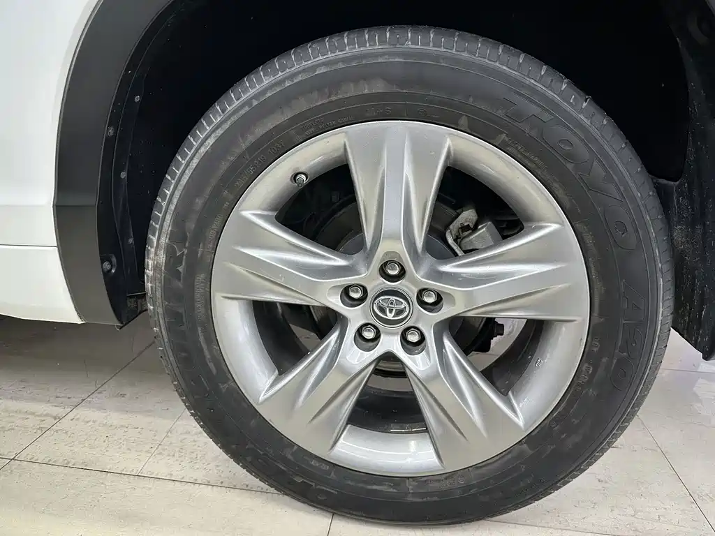 Toyota Highlander — миниатюра 22