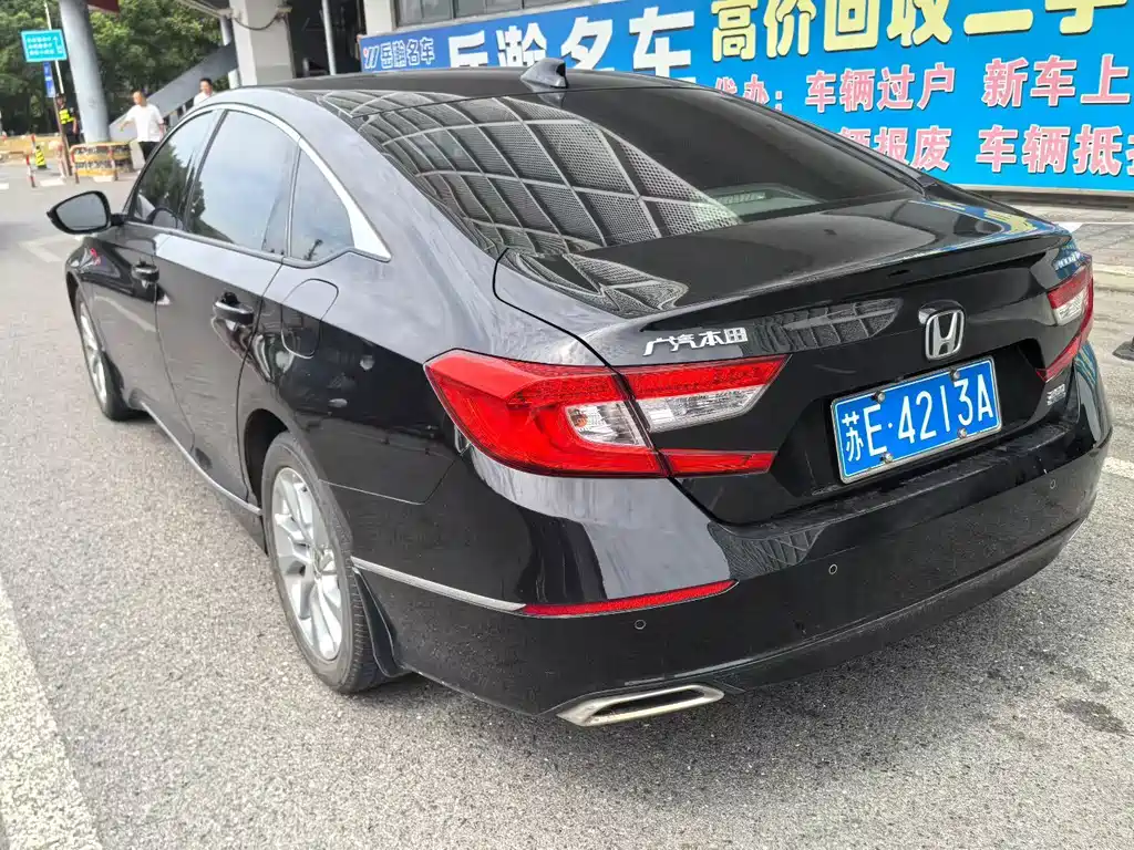 Honda Accord — миниатюра 6