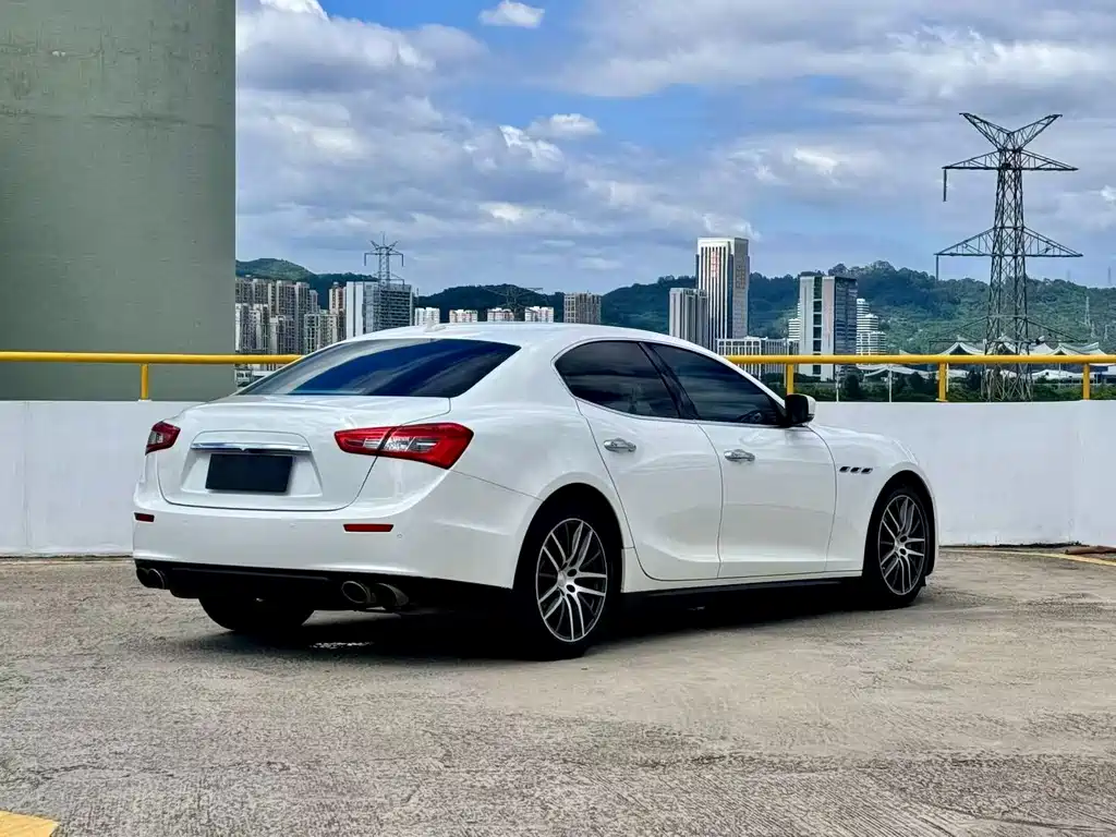 Maserati Ghibli — миниатюра 5