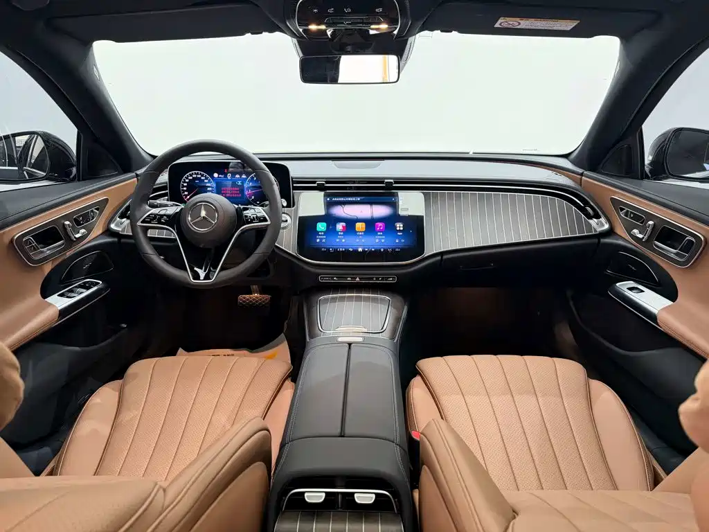 Mercedes-Benz E-Class — миниатюра 13