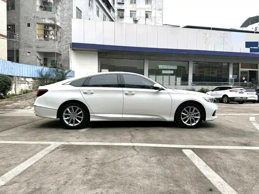 Honda Accord 2022 260TURBO Luxury