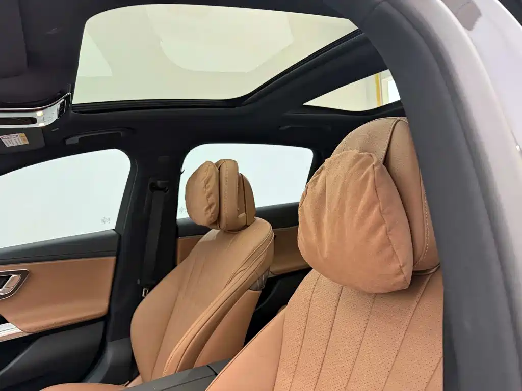 Mercedes-Benz E-Class — миниатюра 22