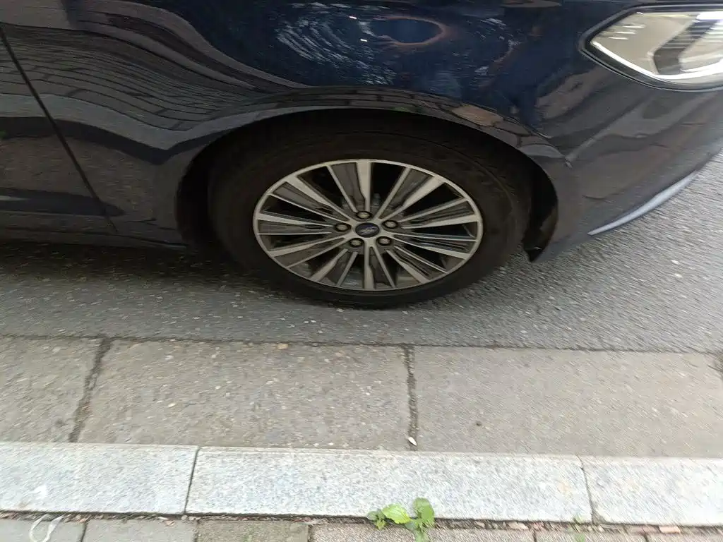 Ford Mondeo — миниатюра 25