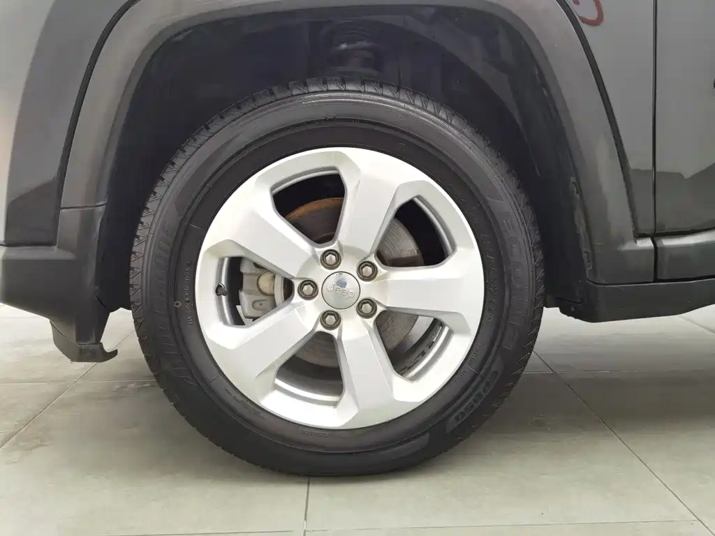 Jeep Compass — миниатюра 17