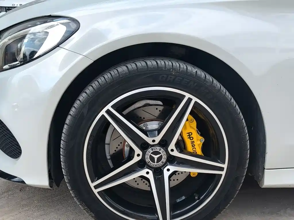 Mercedes-Benz C-Class — миниатюра 7