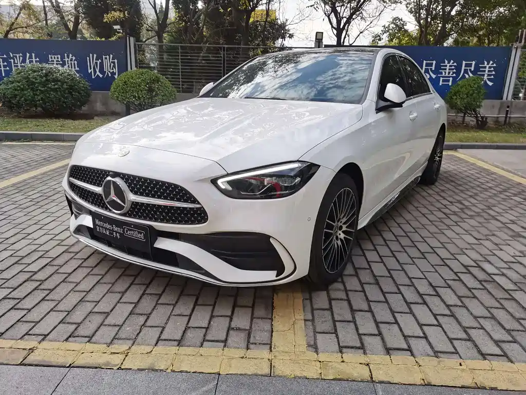 Mercedes-Benz C-Class 2025